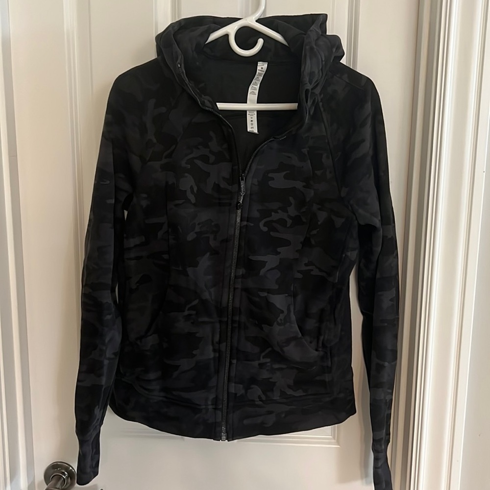 Lululemon scuba hoodie black camo size 10